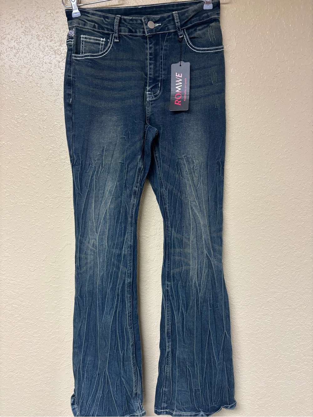 ROMWE Distressed Dark Blue Straight Jeans